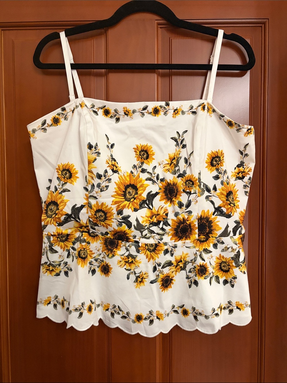 White House Black Market White Sunflower-Print Spaghetti Strap Cami